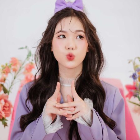 Album ảnh sinh nhật tại studio - Thùy Trang