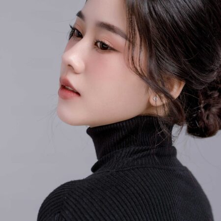 Album ảnh chân dung Tú Quỳnh