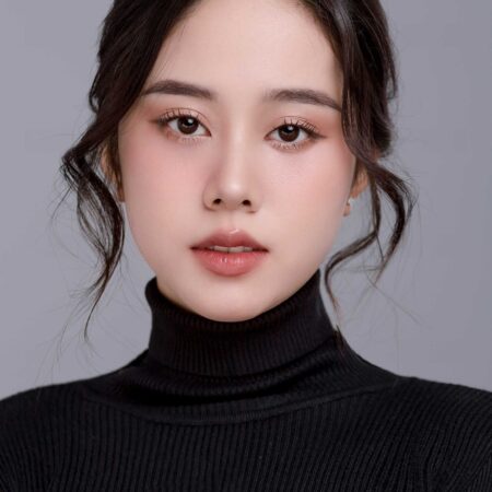 Album ảnh chân dung Tú Quỳnh